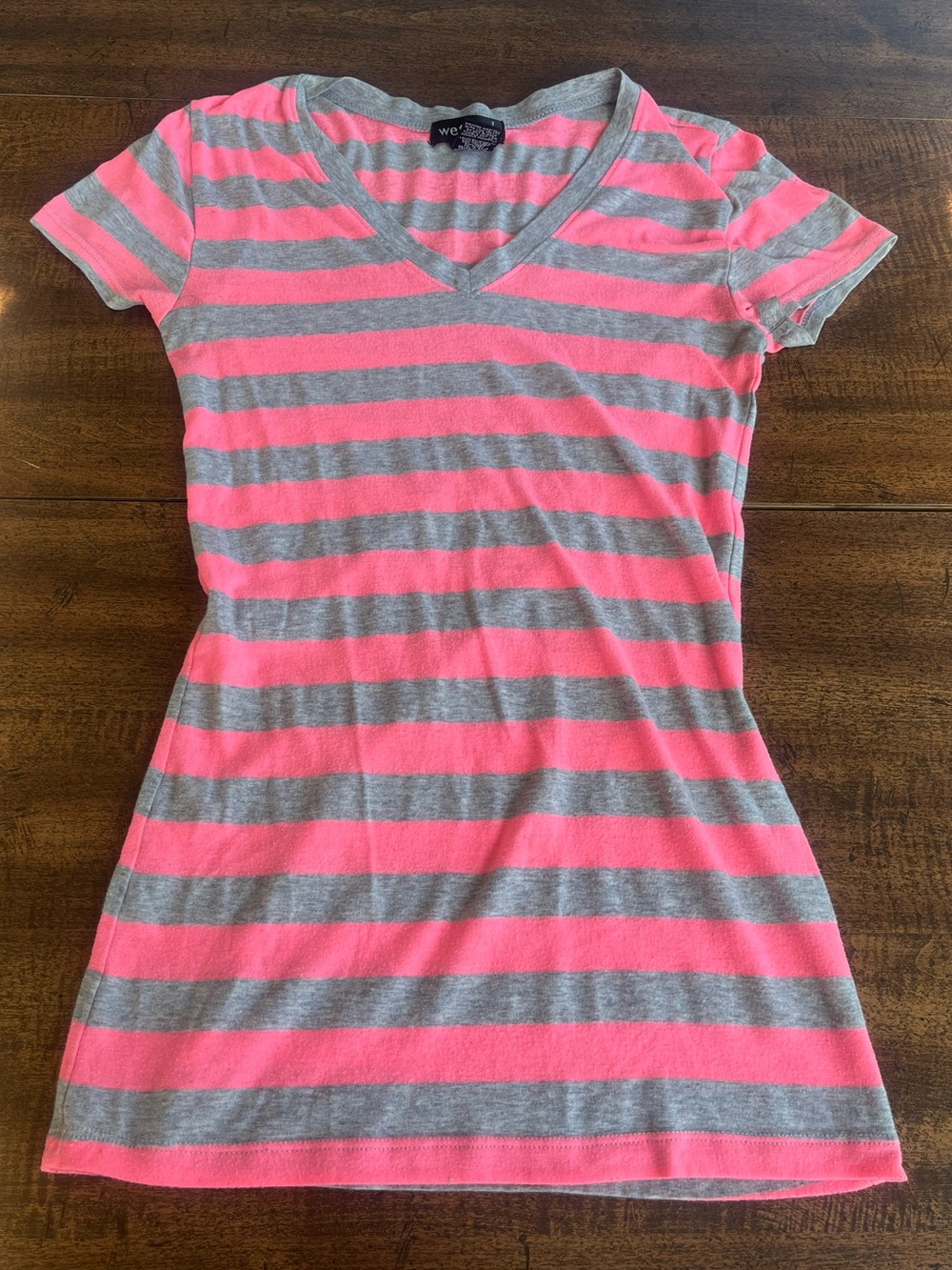 Y2K Wet Seal Small Gray Neon Pink Striped V Neck Fitted Tee Top 00’s Mall Girl